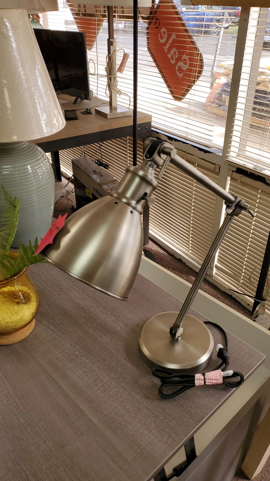 Table lamp new 20.00