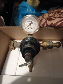 Gauge, with brass fittings,3 way
