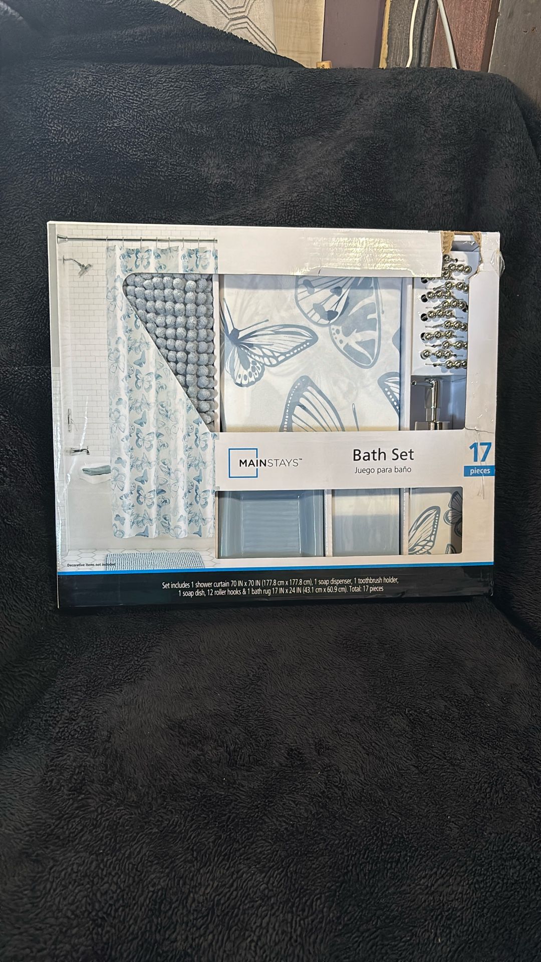 17-piece bath set .