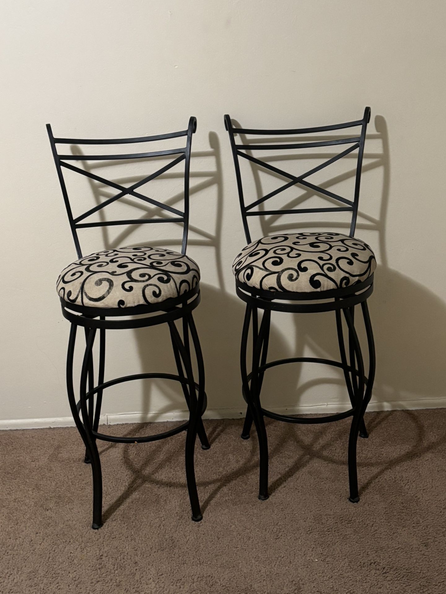 2 Bar Stools