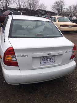 2001 Hyundai Accedent for parts