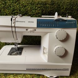 Husqvarna Viking Emerald Sewing Machine