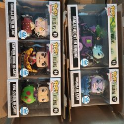 DISNEY VILLIANS FUNKO TRAIN SET OF 5 

