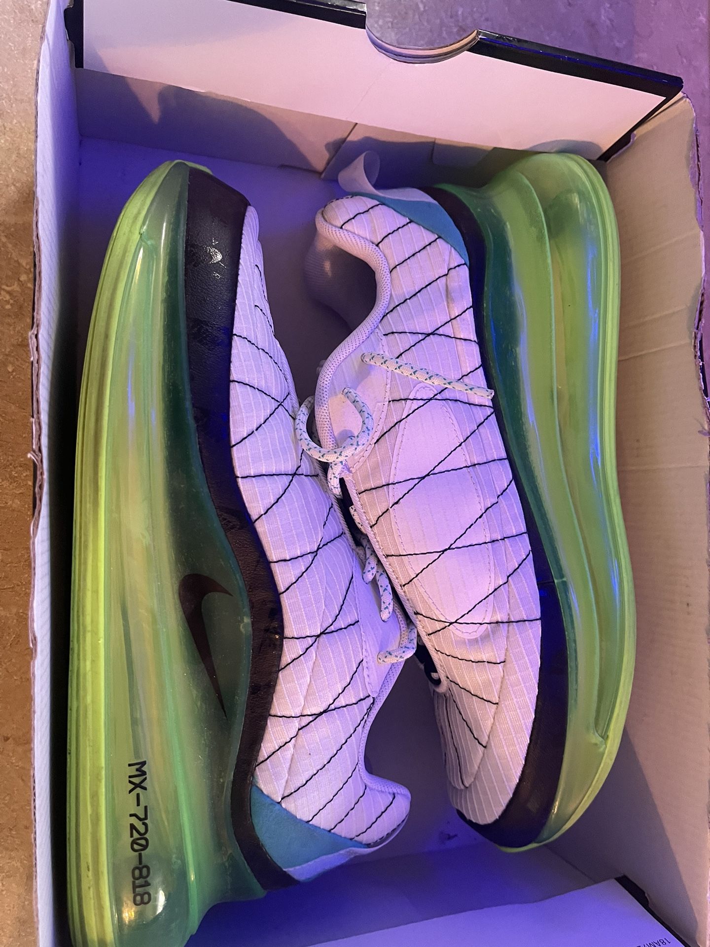 Nike Air MX 720-818 “White Ghost Green”