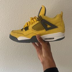 Air Jordan 3”lightning “
