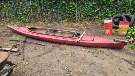 Canoe 14 ft 2 persons