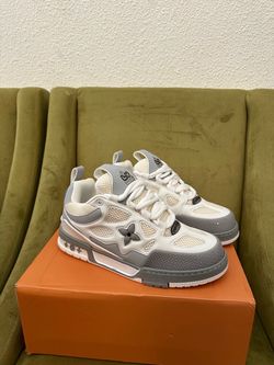 Lv stake gray