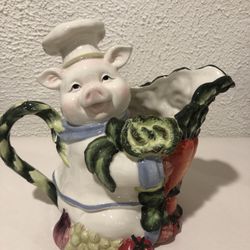 Corner Ruby Country Chef White Pig Holding Vegetable Figurative Tea Pot Pitcher 8.50” Tall And 10” From Handle To The Top Of Pitcher