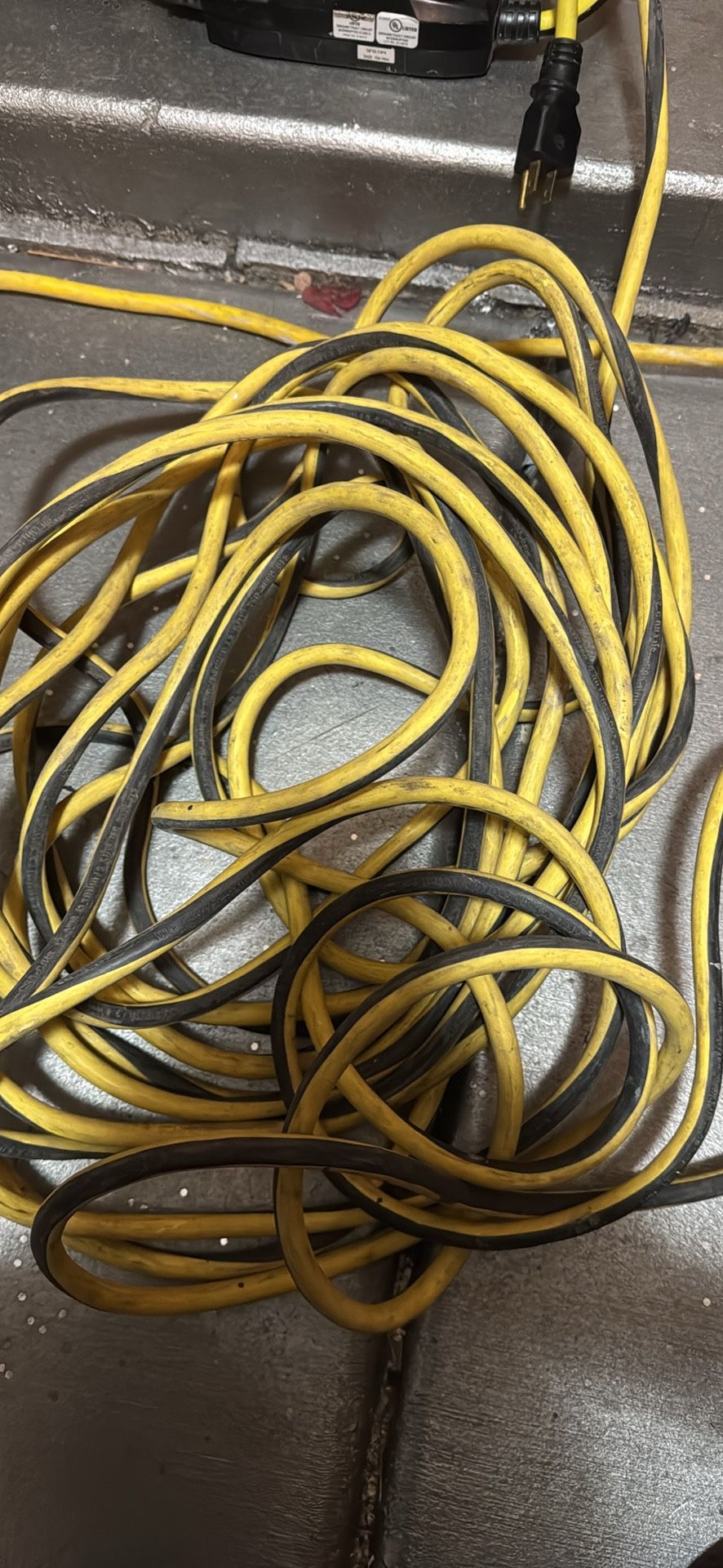 100 Feet Extensión Cord