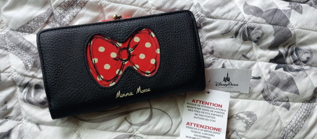 Disney Wallet