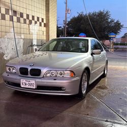 2002 BMW 525i