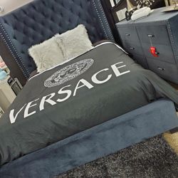 ⭐️King Queen Bed Frame, 👉Furniture Sectional, Dining Table,  Bunk Beds Avail 