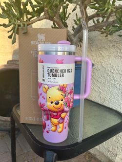 Winnie the pooh Flowers 40 oz Tumbler NEW
