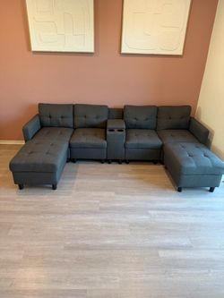 Living room Couch with 2  movable ottoman