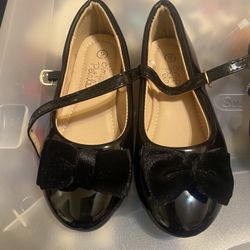 Toddler Black Flats Size 9