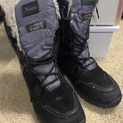 Bass Pro Women’s Winter Boots Size 9