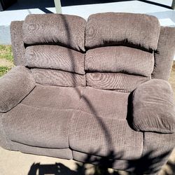 Little Couch/recliners 