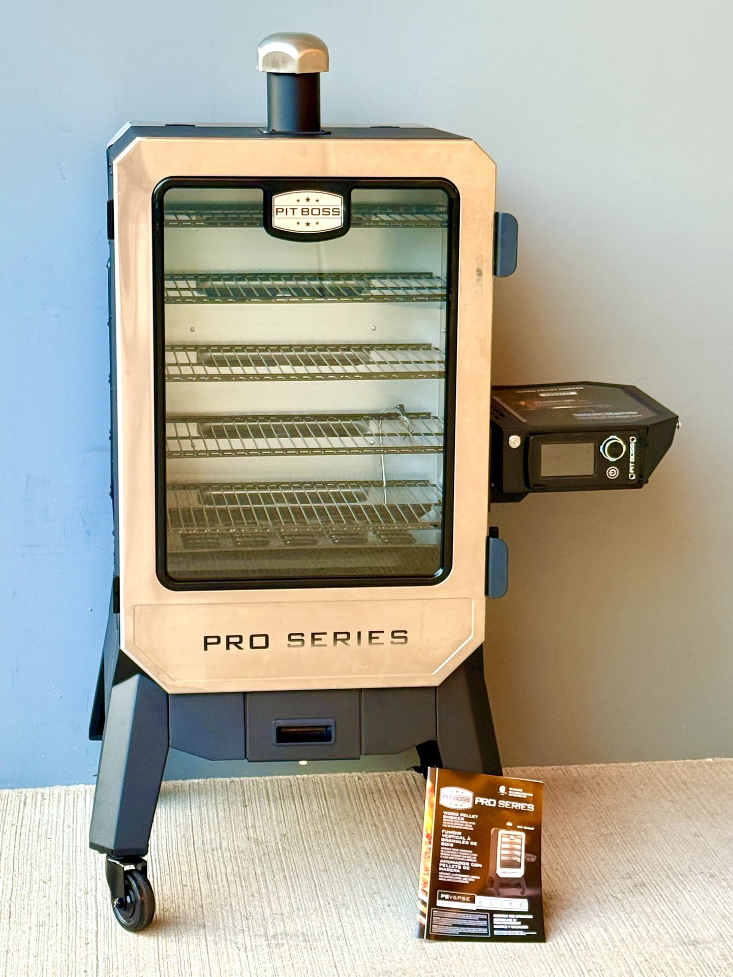 Brand new Pit Boss 6 Series Pro Elite 1529-Sq. in Stainless Steel Pellet Smoker
