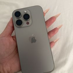 iPhone 16 Pro