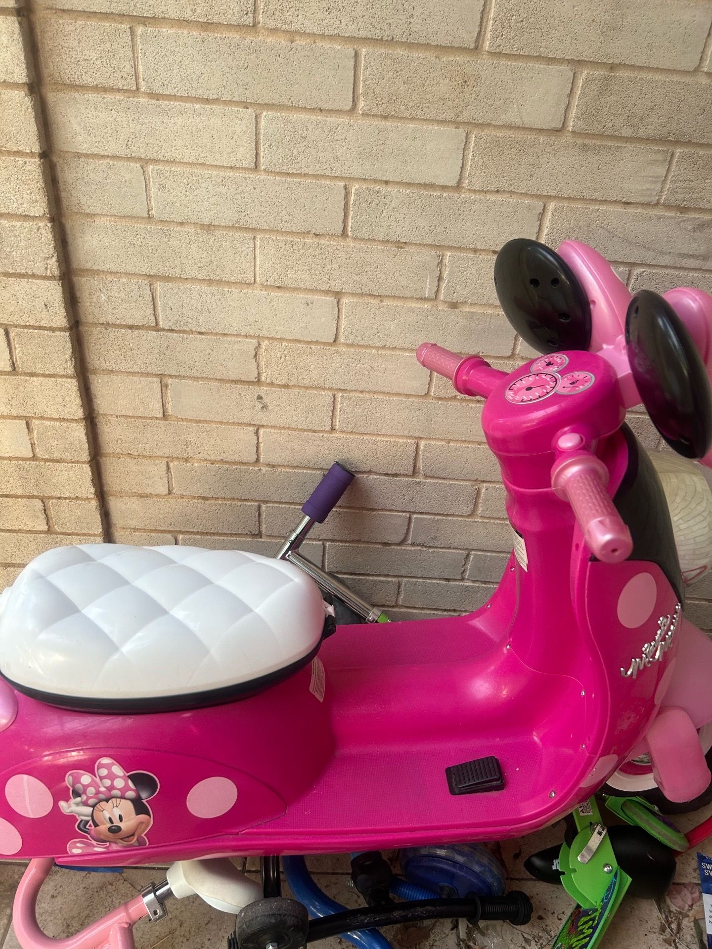 Minnie scooter