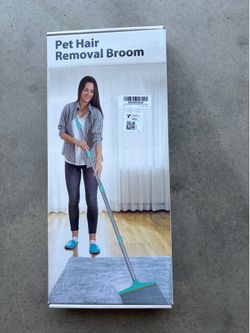 Carpet rake for pet hair removal