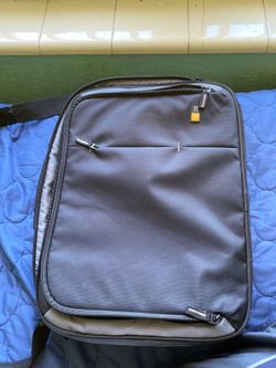 CASE LOGIC LAPTOP BAG