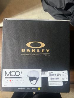 Oakley Mod1 White Ski Snowboard Helmet 