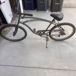 Vintage Beach Cruiser Bike 