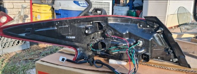 2016 2017  Nissan Altima  passenger tail light