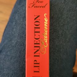 Too Faced Lip Injection Extreme