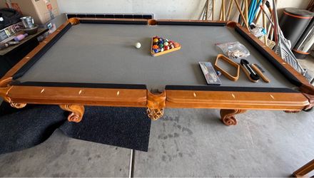 Pool table