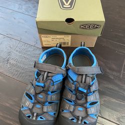 Keen shoes Size 2