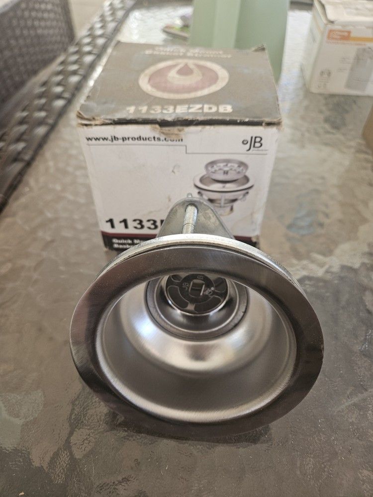Quick Mount Basket Strainer