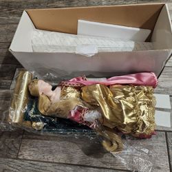 1988 Danbury Mint Sleeping Beauty doll NEW in original box