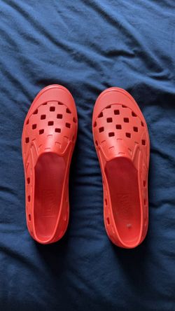Van Crocs
