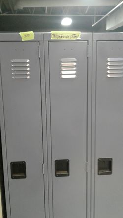 3 GREY lockers