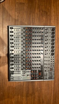 Behringer XENYX X2222USB USB Mixer With Effects
