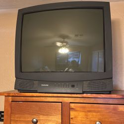 Toshiba 27” CRT Retro TV – Works Great