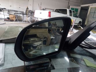 2020 Mercedes glc  driver mirror glass  oem