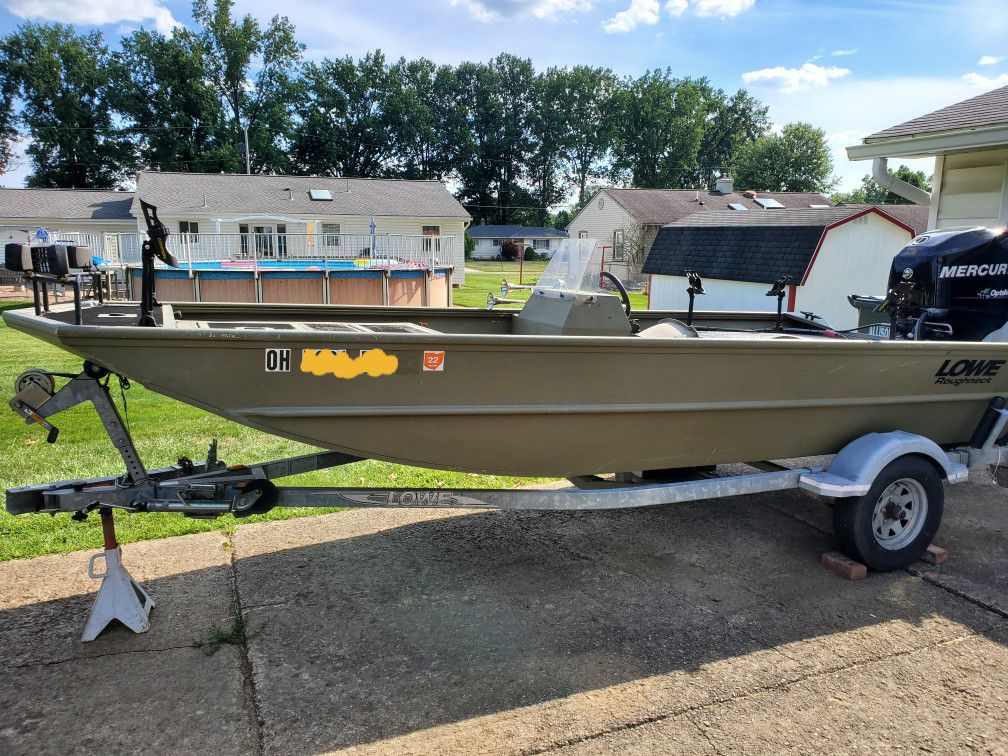 16'5" Lowe aluminum boat