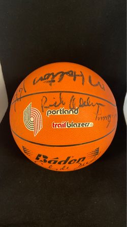 Portland Trail Blazers 1986-87 Team Signed Basketball Beckett Authenticated