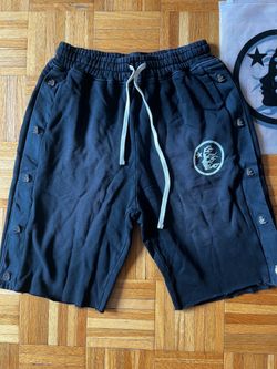Hellstar shorts with metallic stylish studs Size Medium