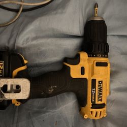 Dewalt 12volt Drill With Bits