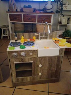 Kids wood kitchen