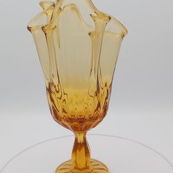 Beautiful Vintage Colonial Amber Fenton Glass Handkerchief Vase 