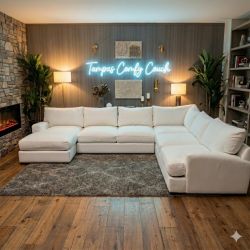 🛋️ White Ushaped Sectional Sofa (Delivery Available!! )