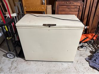 Chest freezer