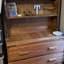 Dresser with removable shelf