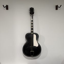 Vintage Silvertone 658 Tuxedo Archtop Acoustic Guitar