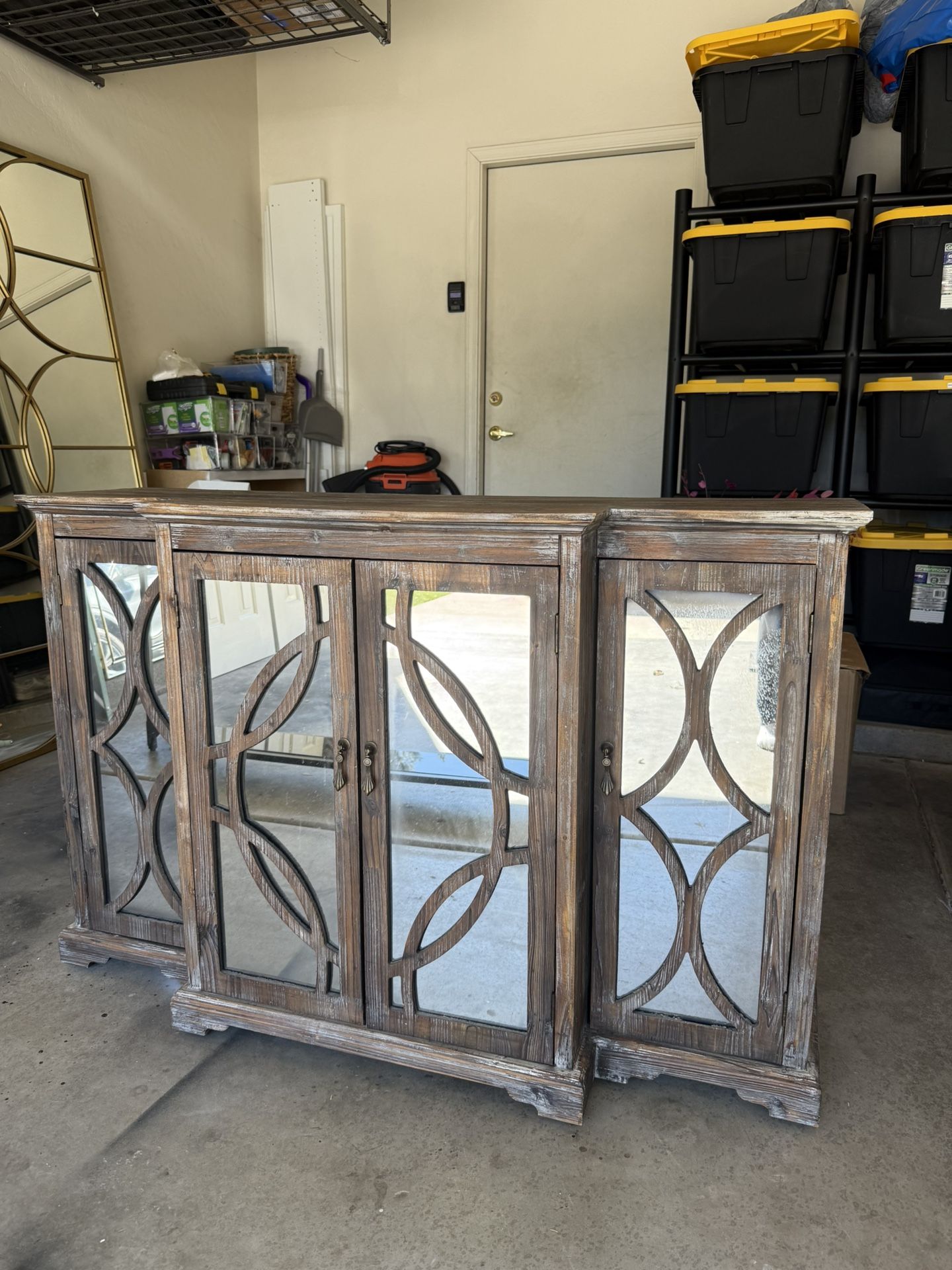 Grey-Washed Entryway Table with Built-In Modern Mirror Detailing – Like New!